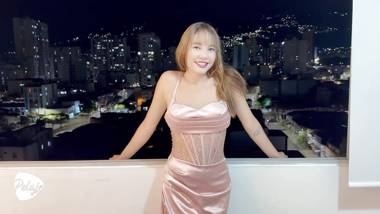 Eu peguei essa garota bonita no clube e a fiz minha prostituta no Hotel