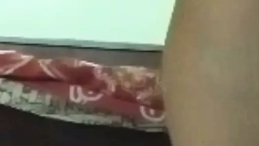 Video panggilan seks yang hebat untuk istriku yang berbokong montok!