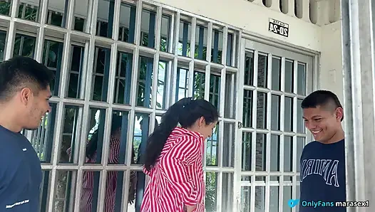 Airbnb ev sahibimi sikmeyle ilgili vahşi fantezi