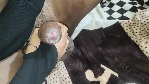 BEAUTIFULL SALI NE LUND ME TEL LAGAYA OR SAHLAYA LUND KO MAST LUND MASSAGE SEX VIDEO