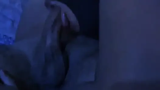 Eine nacht mit whoring, amateur-blowjob, doppelpenetration, buttplug, viel selbstgedrehtem amateur-sex, creampie und viel sperma mit einer evangelisch
