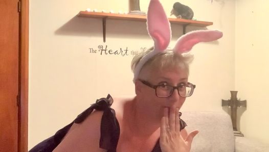 RUN rabbit! Cheeky bunny gets fucked and filled.  Littlekiwi brings awesome mature homemade content, everytime.