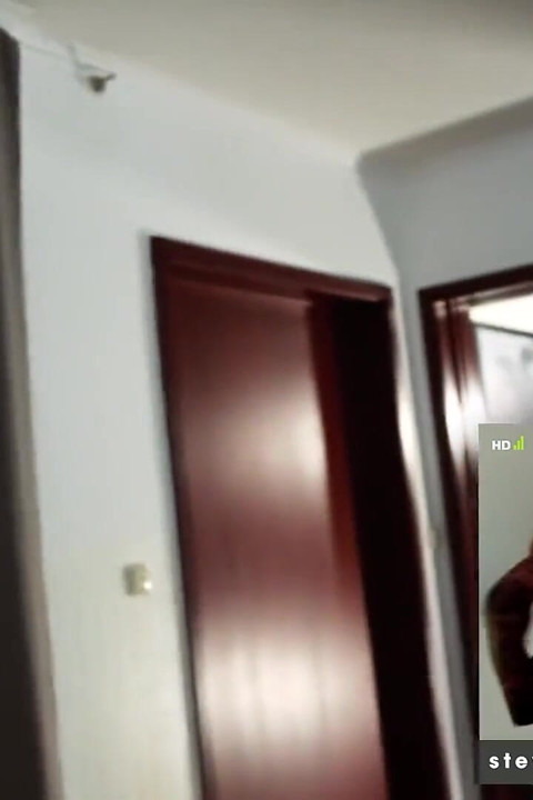 Bodo partiden sonra mia blow'ı büyük yarağını emmeye davet ediyor! Steven Shame