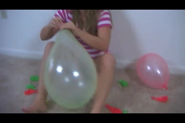 BBW Krtisty plays with Balloons