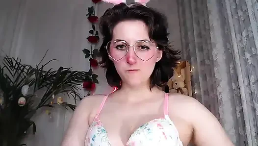 Seksi edepsiz Paskalya kamera gösterisi