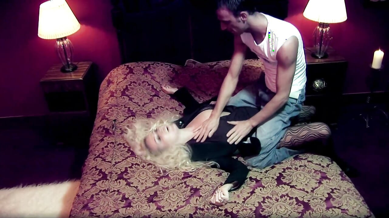 Busty blonde gets fingered by stud before he fucks her
