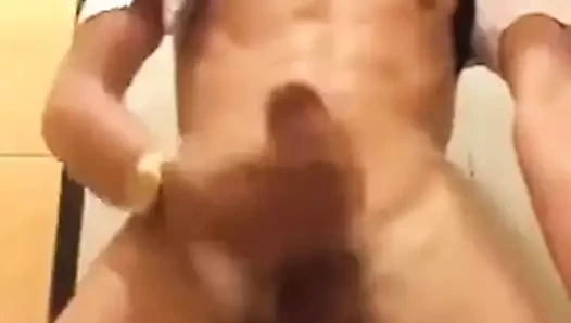 JO in bathroom with big jerks (1'11'')