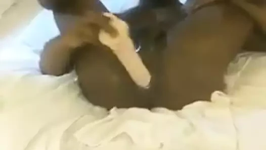 dildo içinde onun göt