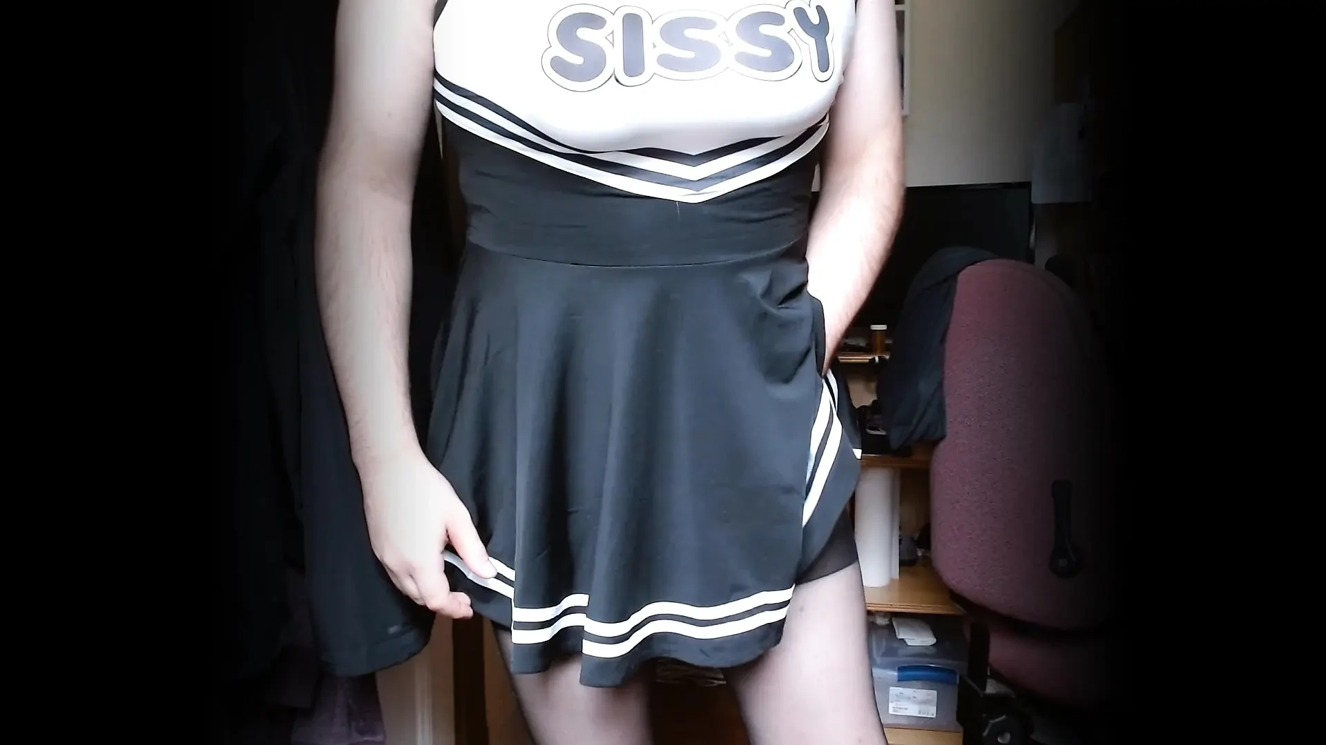 Ich zeige das neue kleid mit falschen titten