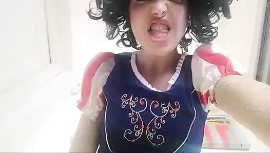 Kesempatan yang janggal: cosplay raksasa terbaik dalam satu video