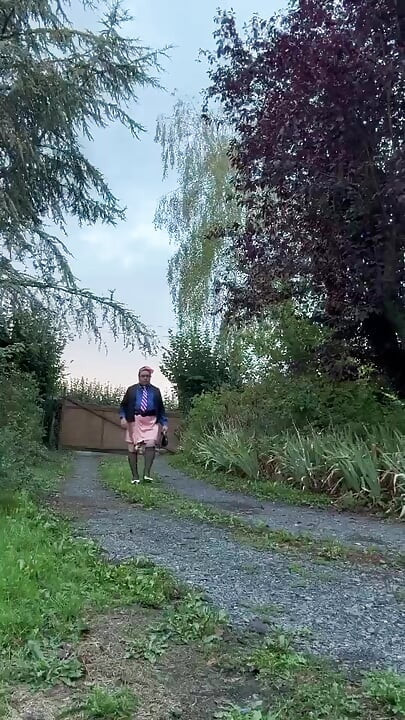 In a quick outfit with a salmon wrap skirt for an evening
