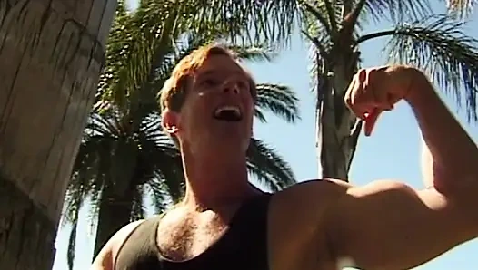 Pesta mahasiswi antar ras - Heiße Partyaction