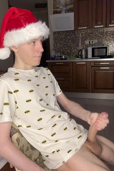 淫荡的单人表演用精液淹没 Twink Abs