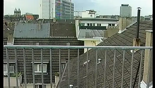 Alman Kapılarının Arkasında Özenle Siktir Edilir - Tam Film