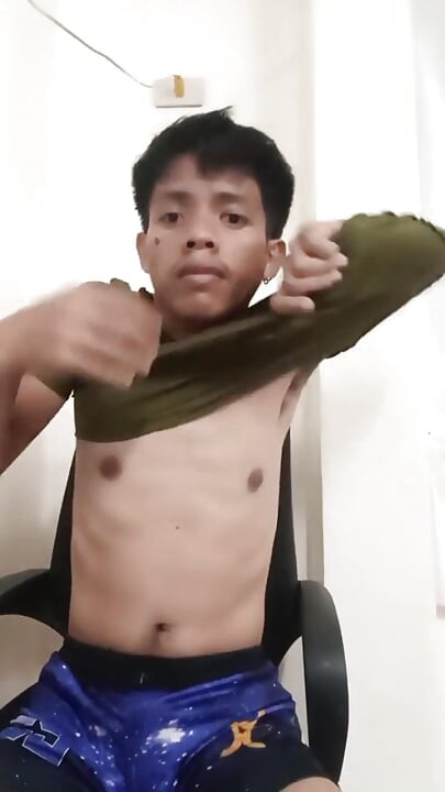 Pinoy Twink evde azıyor