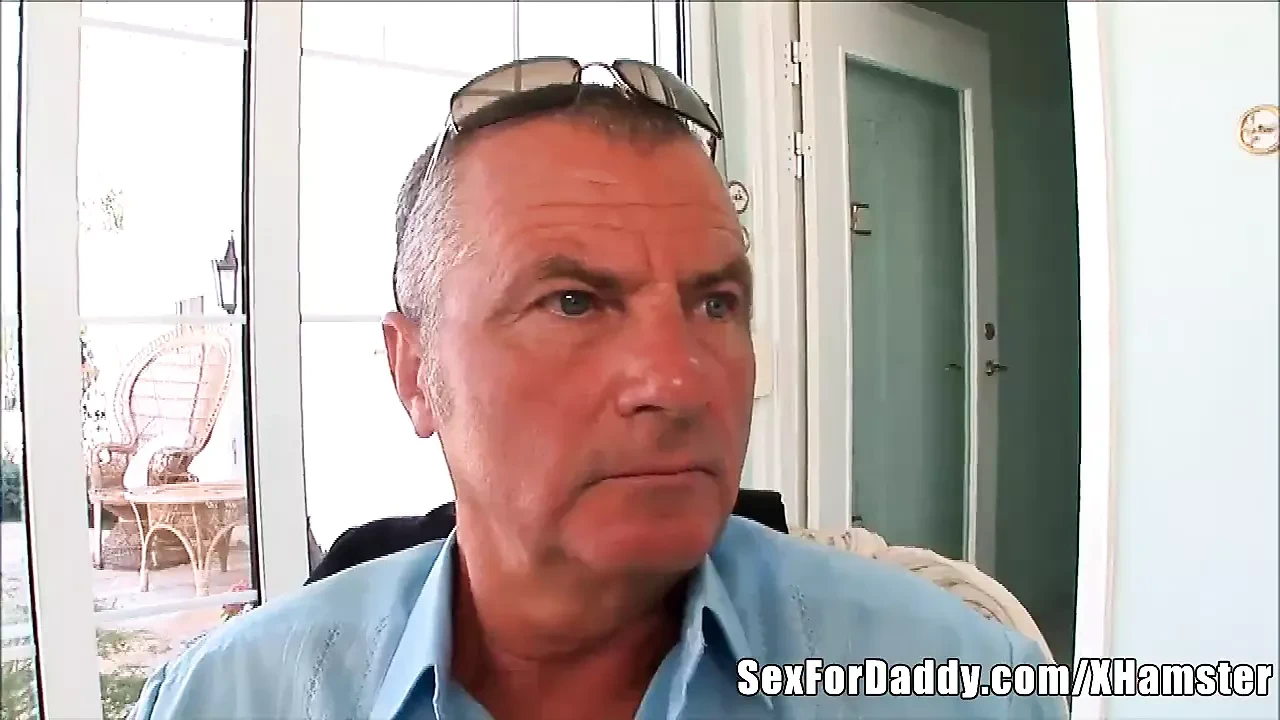 不是爸爸和朋友对女儿的肛门惩罚