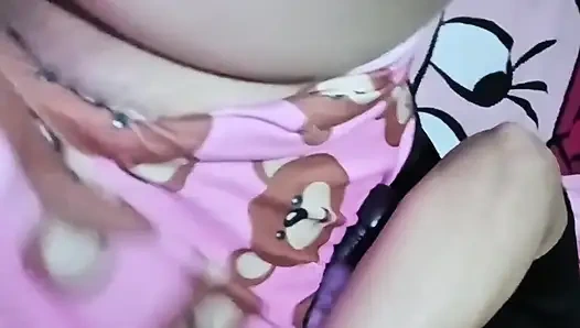 Yuliethgomez трахает мачеху кримпаем