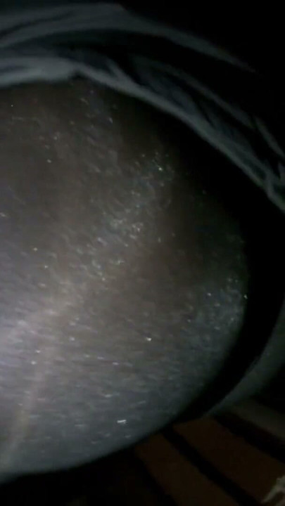 Twink prins de 3 ori futând o bancă, orgasm puternic | Clip 1