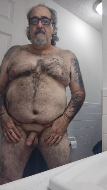 Polar bear with a little tease before the shower