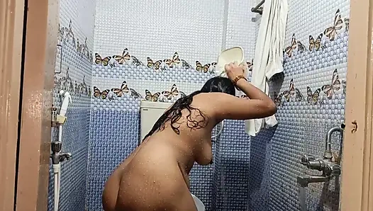 Big Ass Telugu Hyderabadi Indian Wife in Shower