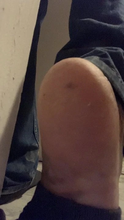 Kitchen male soles in need of foot rubs and licking