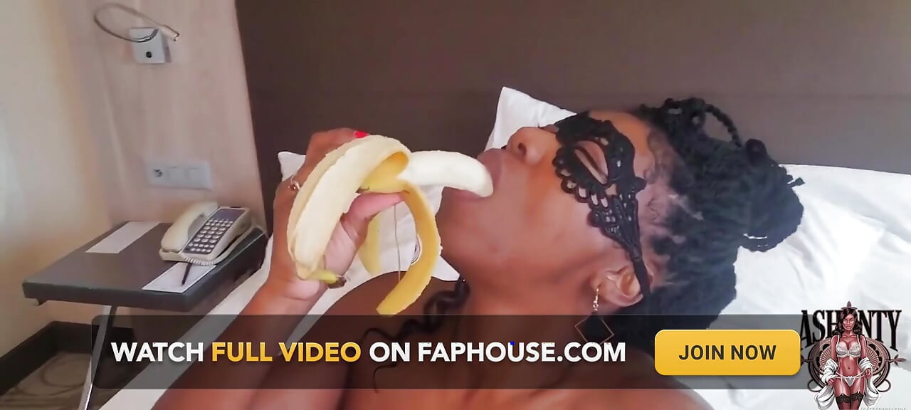 Ashanty's Sensuelle Deep Throat med en Banan - Naughty & Uncut