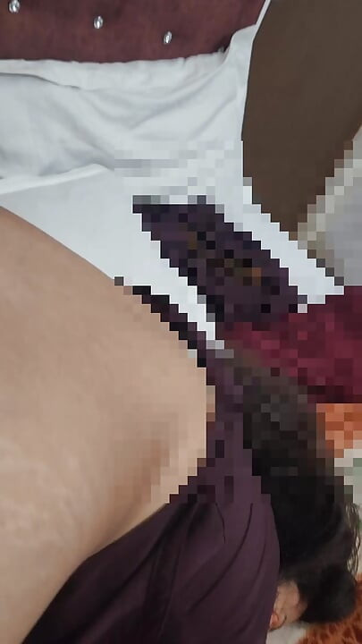 Desi Bhabhi Ko Godi Banke Chauda