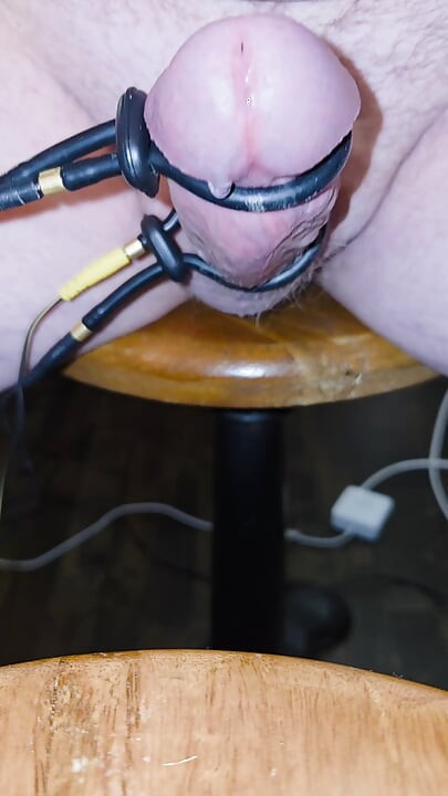 Precum before cumming by long pulse estim
