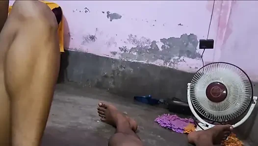 Bengalische geile ehefrau mit dicken möpsen