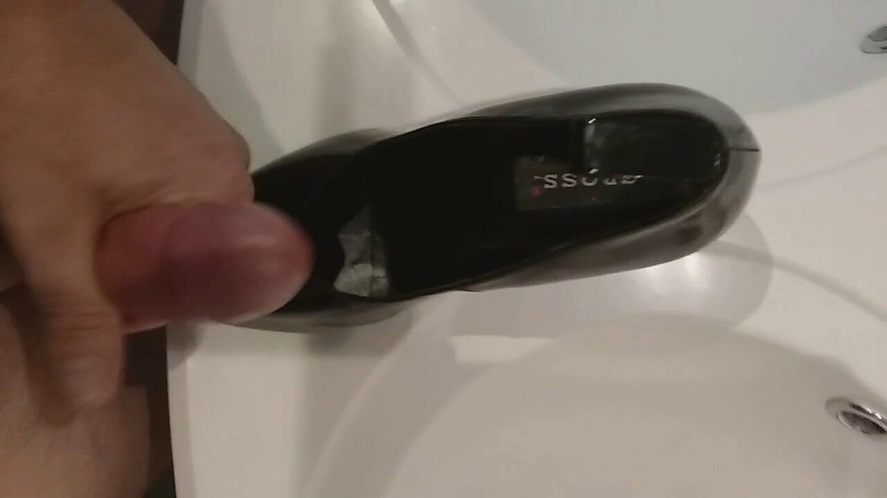 Cum on Highheels