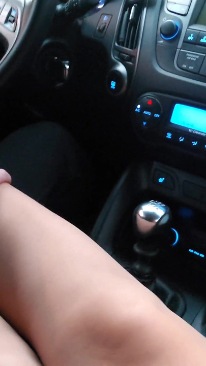 Hot milf in stockings seduces a taxi driver in the car | Clip 3