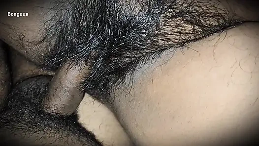 Bhabhi ke sath Soya toh bhabhi ne Raat ko lund pakad liya