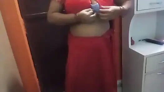 Beautiful Indian Bhabhi Having Romantic