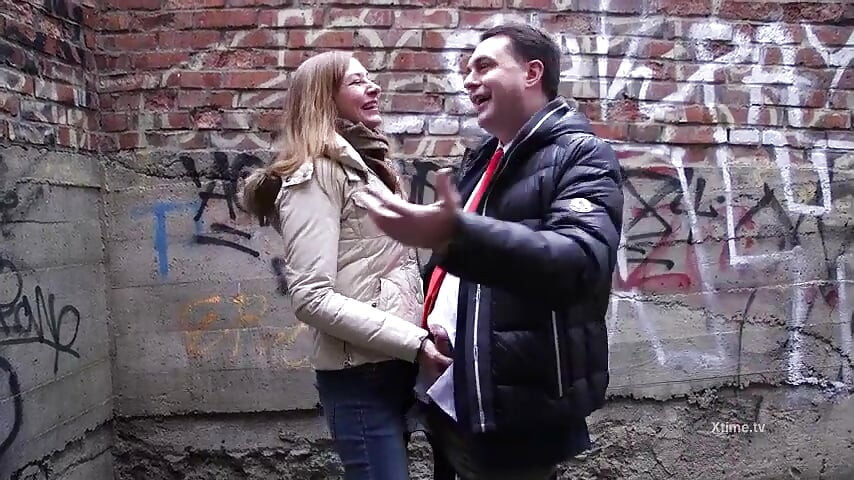 Blowjob in a park for the king of trash porn Andrea Dipre