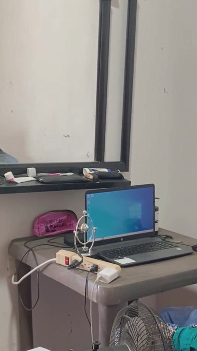 令人啪的时刻“热屁股女仆勾引她的老板玩重口味性爱并在她的阴户里射精。西班牙语色情片”