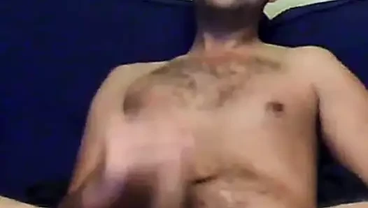 Sıcak adam wanking üzerinde kanepe