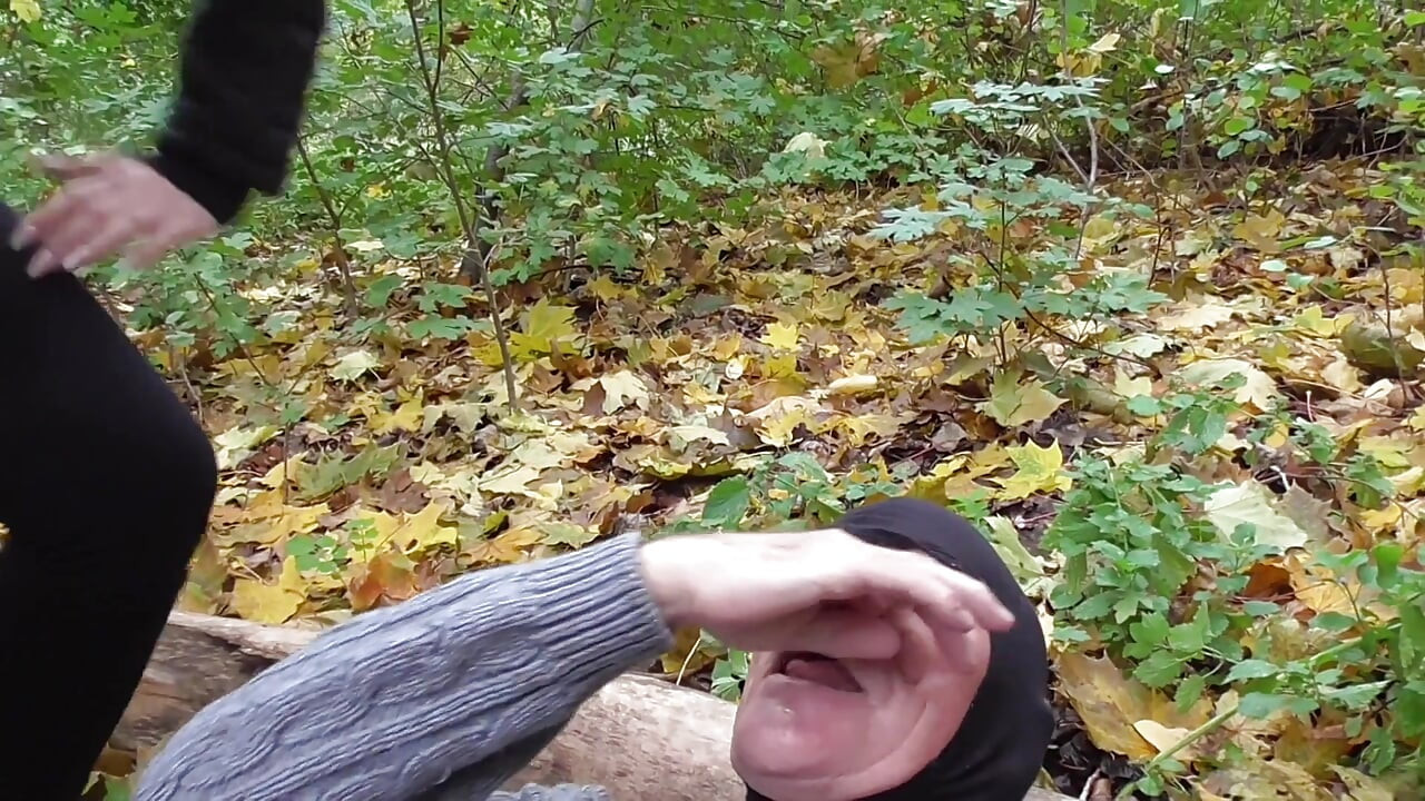 Pljuvanje u šumi