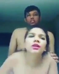 Dev kalçalara ve büyük göğüslere sahip kadınlar