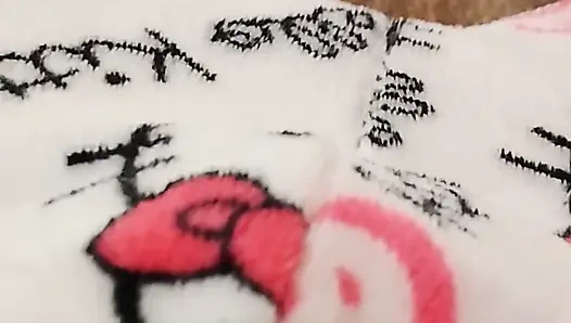 18 jahre altes mädchen fickt ihren pfirsich