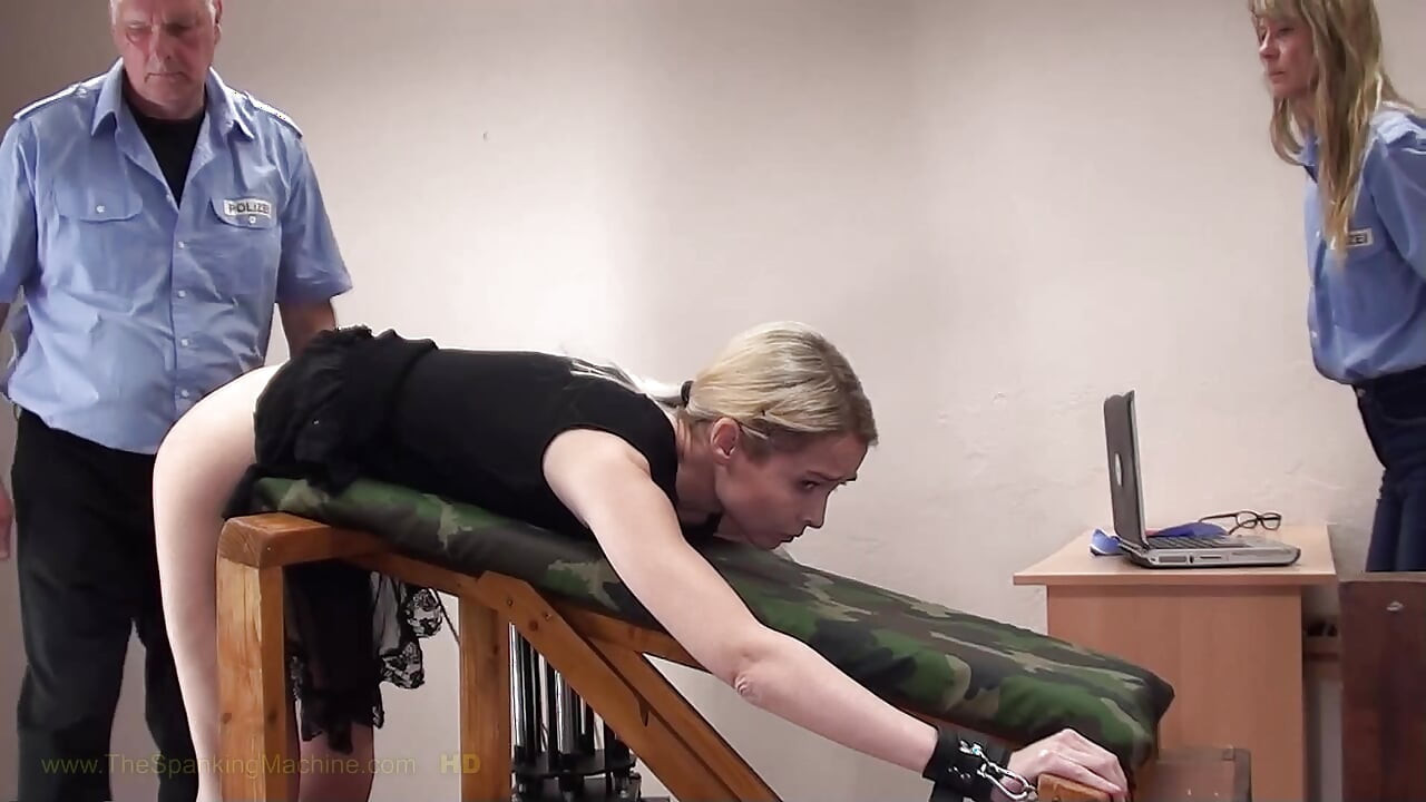 Sissi 8 Spanking Machine - Ass Whipping