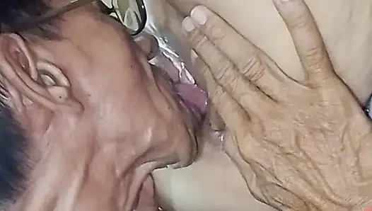 Muschi-esser . so schön, mehr muschi zu essen