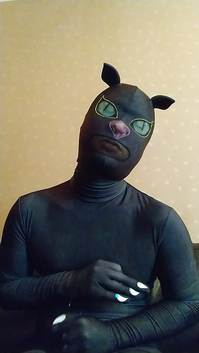 I masturbated comfortably while getting excited in a jumpsuit that could turn into a cat!