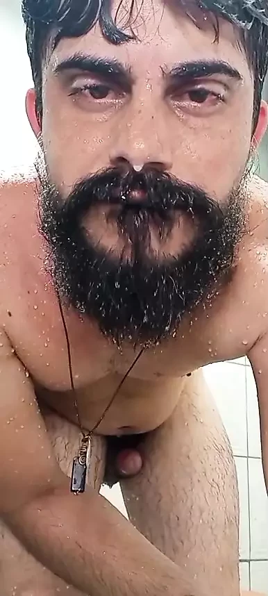 Tengok susu tebal yang keluar dari si jalang mandi yang melahirkan cumshotaaaaa!! a