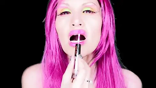 Trapped inside my lipstick