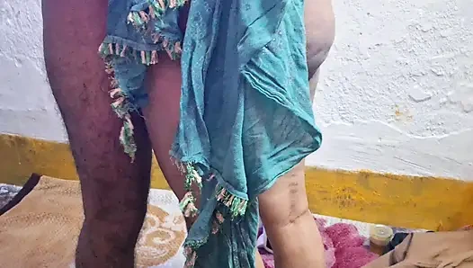 Hizmetçi ev sahibiyle sikişiyor seks videosu