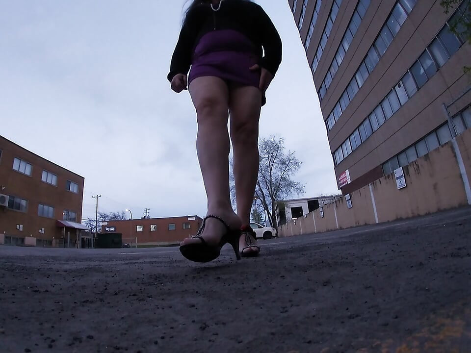 Sissy TV Exposes her precious assets in the outdoor Parking lot
