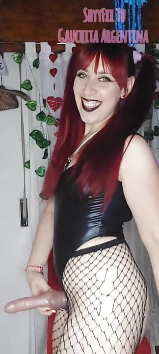 Shyyfxx spielt und demütigt ihr sperma schluckendes pup - wichsanleitung domina cEI