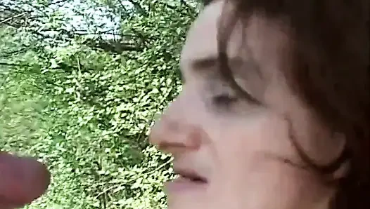 Memek tante seksi rambut pirang dientot gaya doggy sampai mengerang keenakan