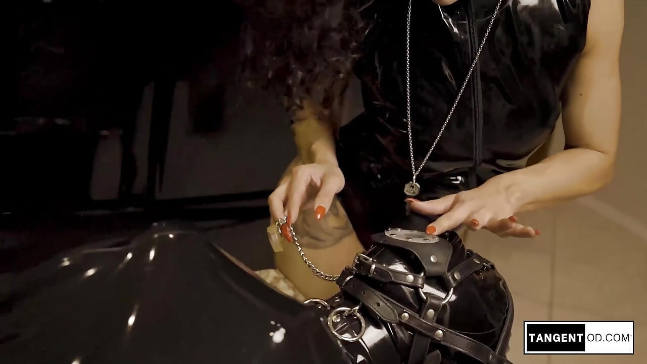 TANGENTOD - Nestašni trening pljuvačke za samozadovoljstvo