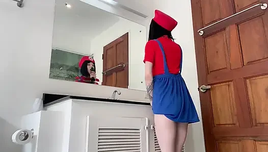 Грубый трах и кримпай с дилдо мисс Mario